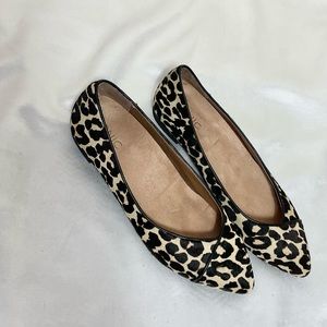 Vionic Caballo ballet flats 8 womens euc leopard print calf fur shoes